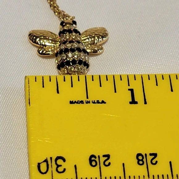 Kate Spade Gold Plated Picnic Perfect Pave Bee Mini Pendant Necklace - Picture 4 of 4